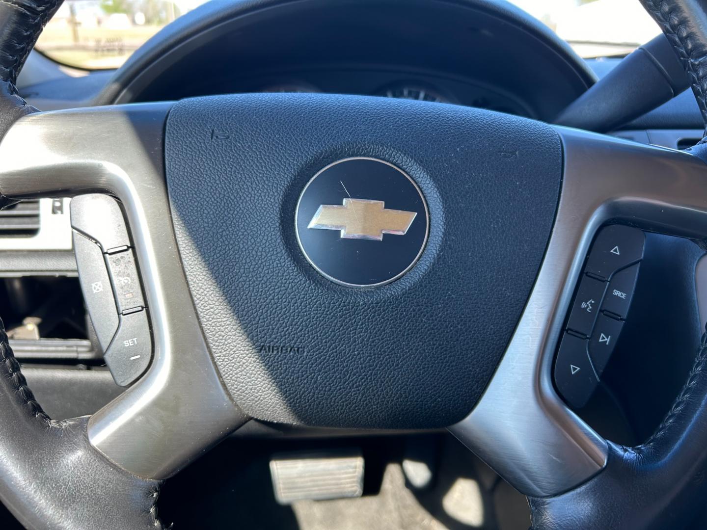 2007 BLACK /BLACK Chevrolet Suburban LS 1500 4WD (3GNFK16377G) with an 5.3L V8 OHV 16V FFV engine, 4-Speed Automatic Overdrive transmission, located at 17760 Hwy 62, Morris, OK, 74445, (918) 733-4887, 35.609104, -95.877060 - Photo#12
